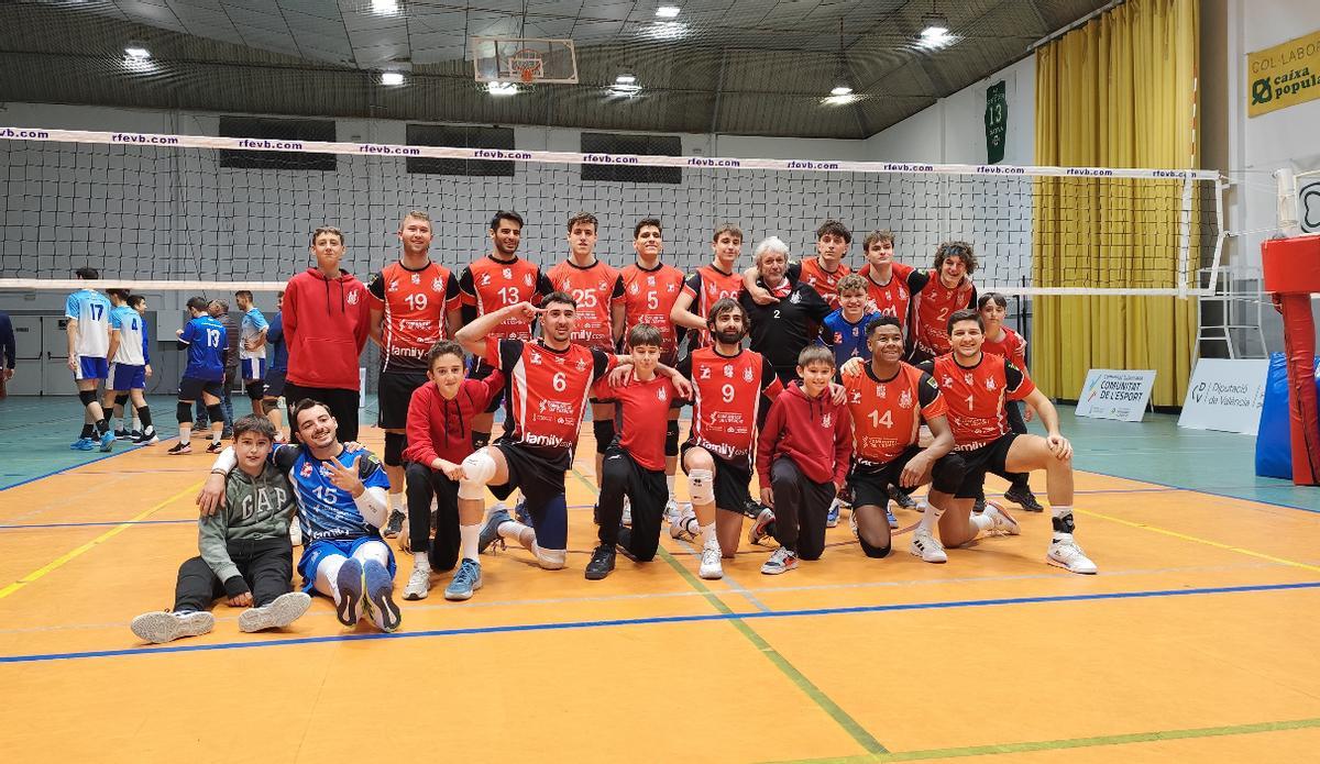 El Familycash Xàtiva ganó de forma contundente al CN Sabadell por 3-0 (25-20, 25-12, 25-22) en partido disputado el pasado sábado en el pabellón de voleibol de Xátiva, correspondiente a la jornada 17 de la categoría de plata del voleibol español.