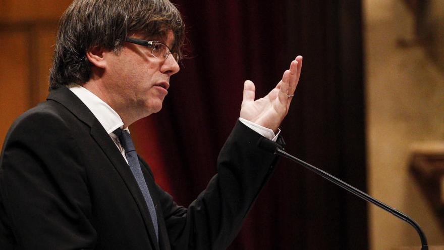 Puigdemont anuncia  7.000 noves places de funcionari en 3 anys