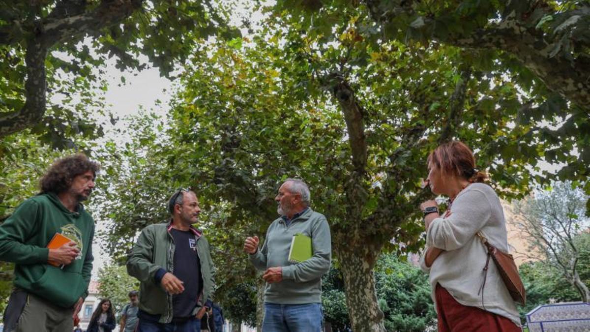 El concejal de Medio Ambiente, Diego García, segundo por la izquierda.
