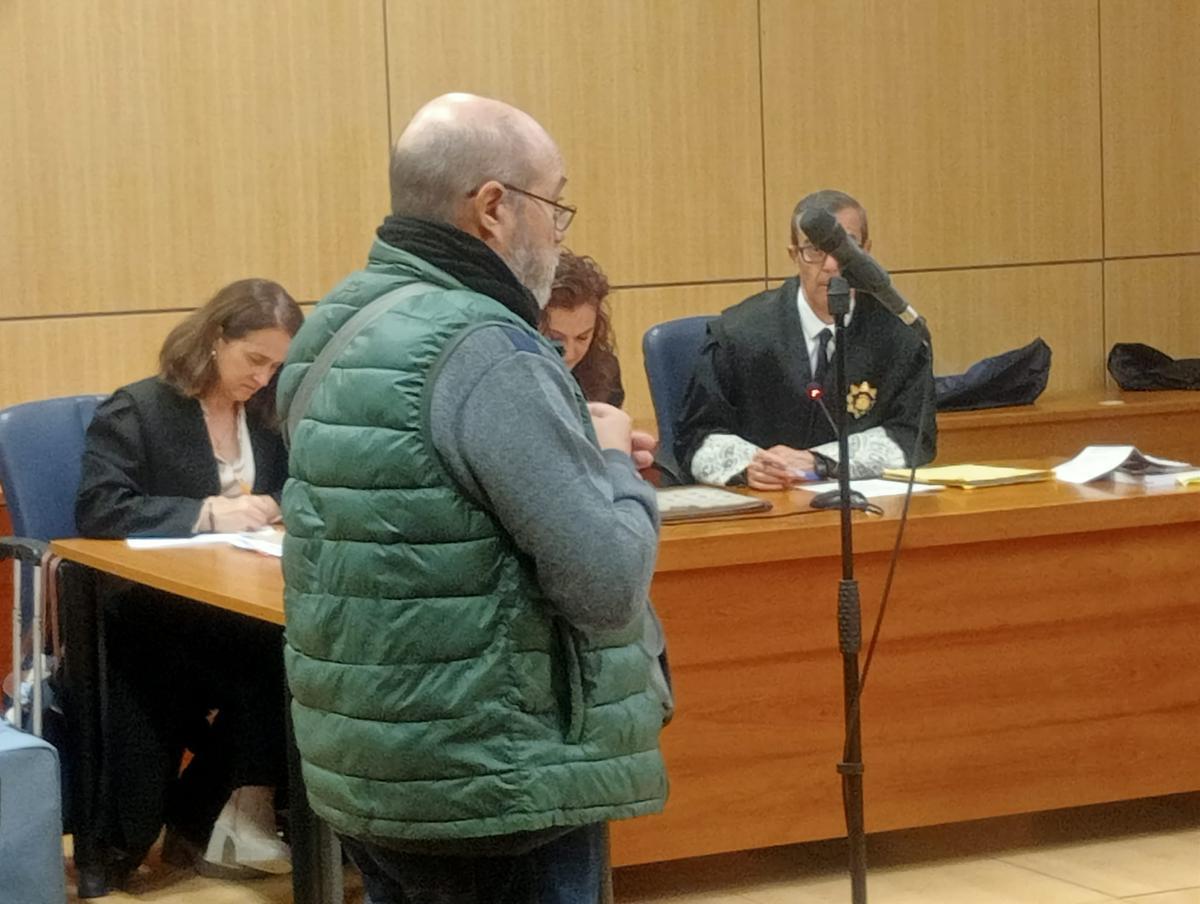 El profesor de educación física condenado por abusos sexuales a dos alumnas