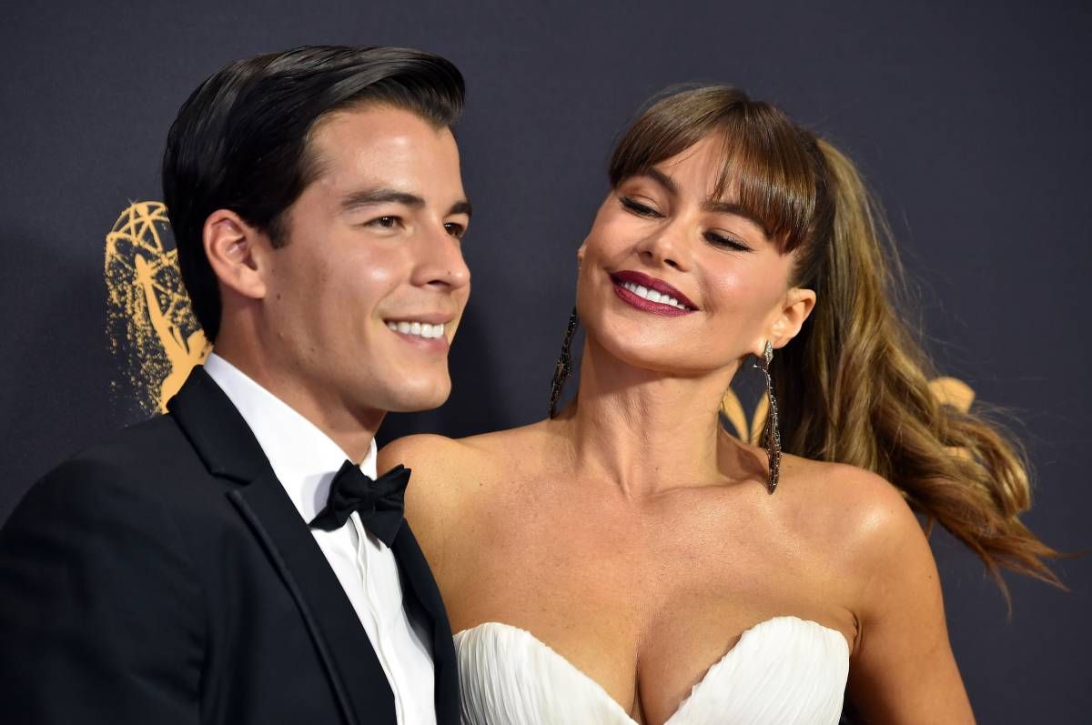 Sofía Vergara con su hijo Manolo en los Emmy de 2017