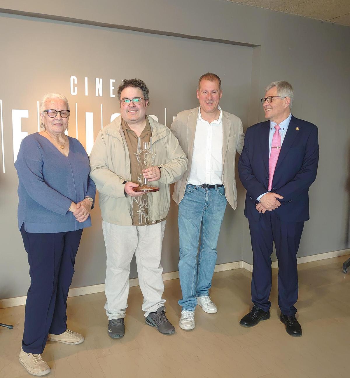 Entrega del Premi Morratxa al programa "La Principal de Girona FM".