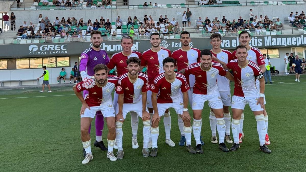 Once inicial del Cacereño este sábado.