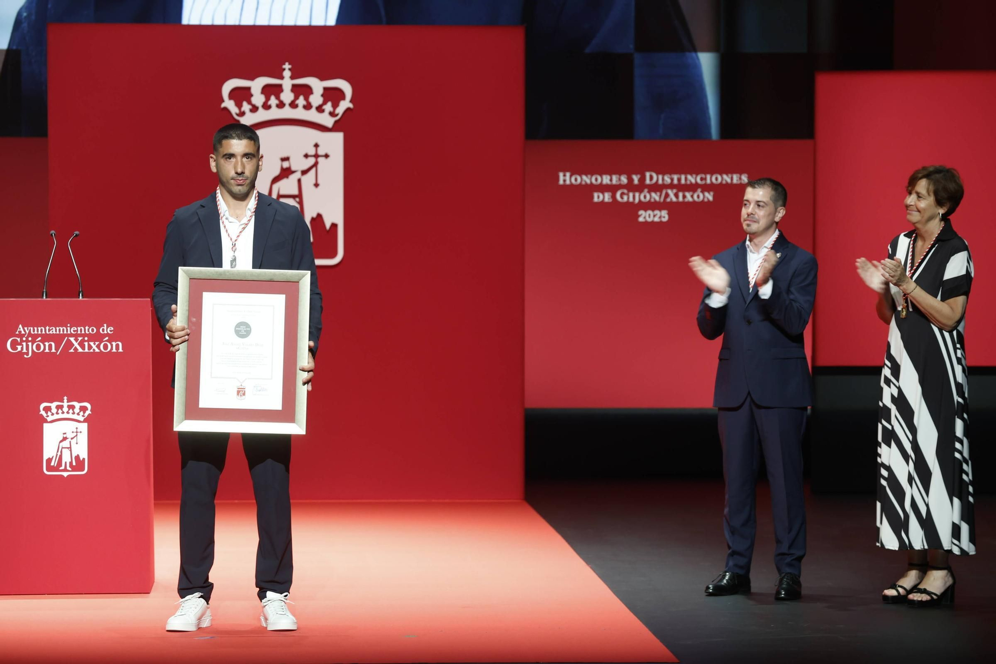 La entrega de medallas y distinciones de Gijón, en imágenes