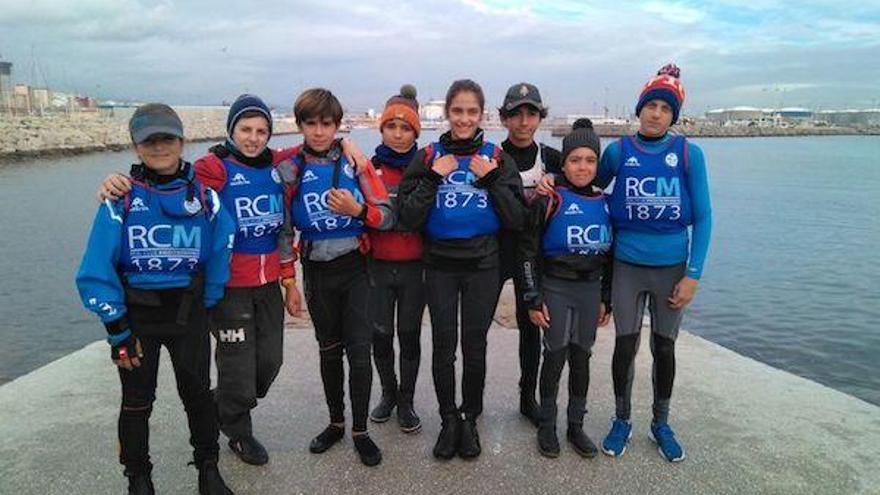 El equipo del Club Mediterráneo de Optimist.