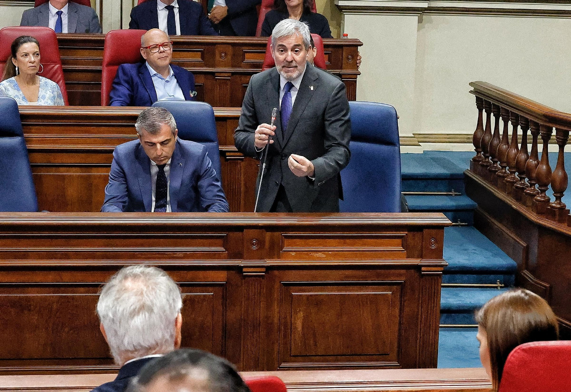 Pleno del Parlamento de Canarias