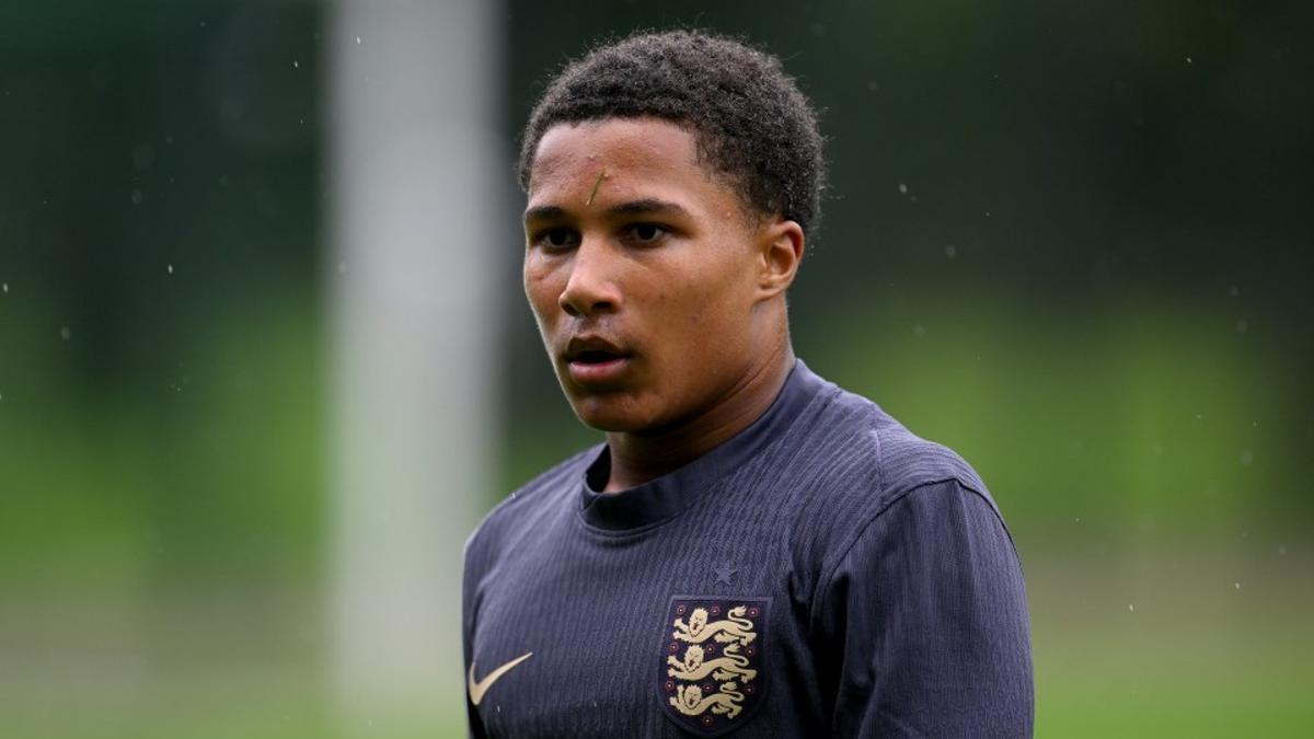 El gol de Ajay Tavares con la selección inglesa