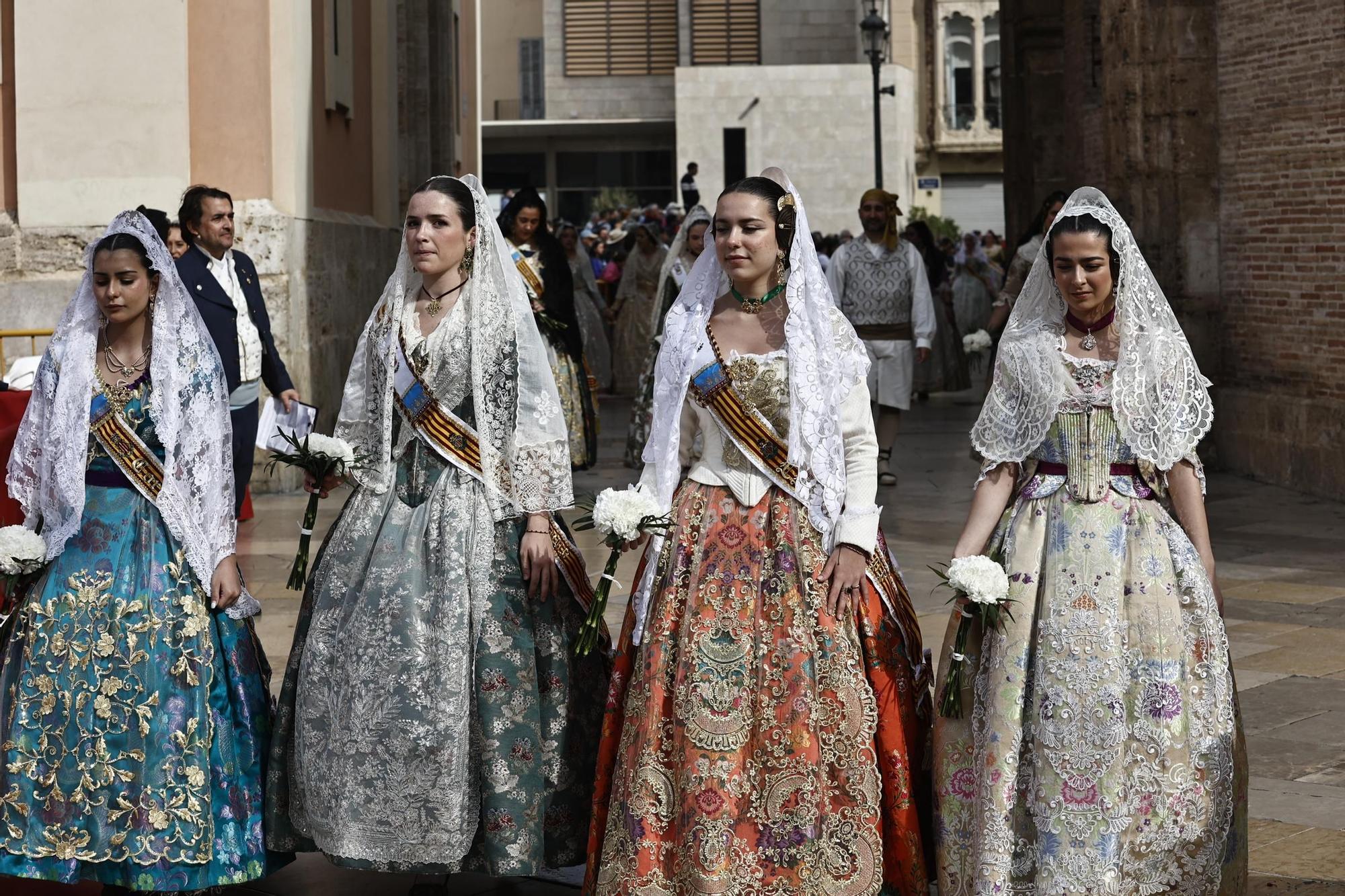 Ofrenda 18 de marzo. Calle de la Paz (16-17 horas)