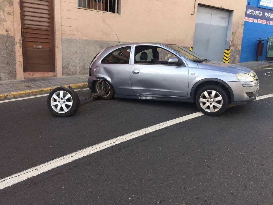 Aparatoso accidente en Guanarteme (30/06/18)