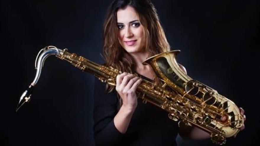 La saxofonista Elisa Urrestarazyu, en el ciclo Emoción Diva.