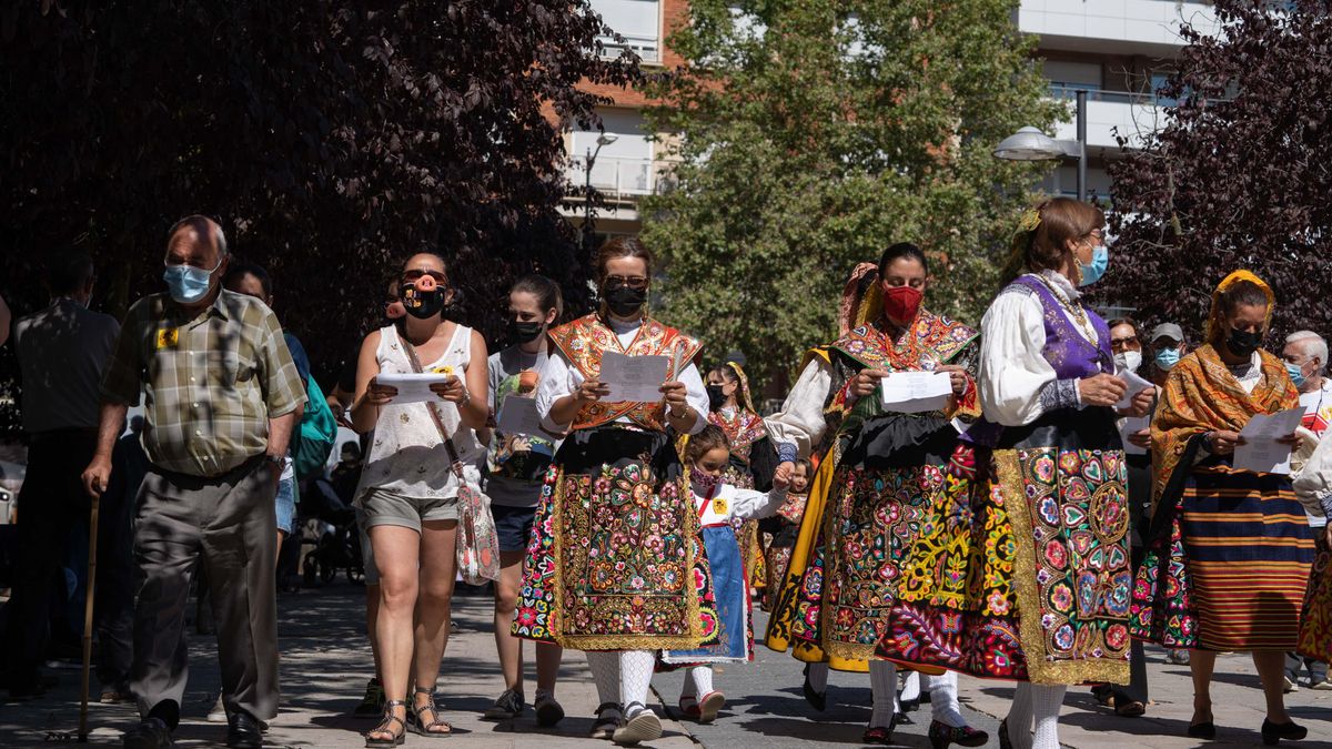 Protesta contra la granja de porcino de Carbajales de Alba