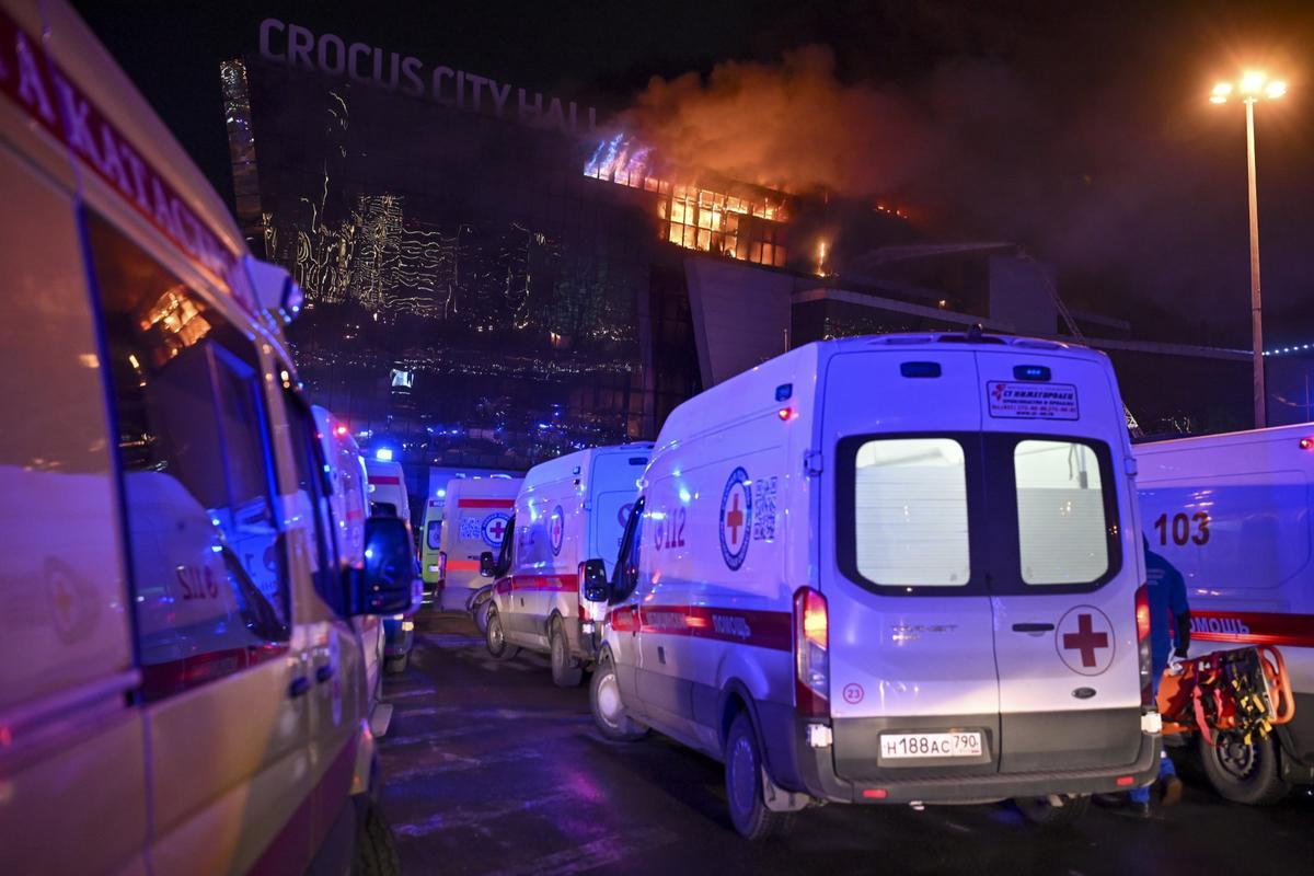 Las imágenes del ataque contra una sala de conciertos de Moscú