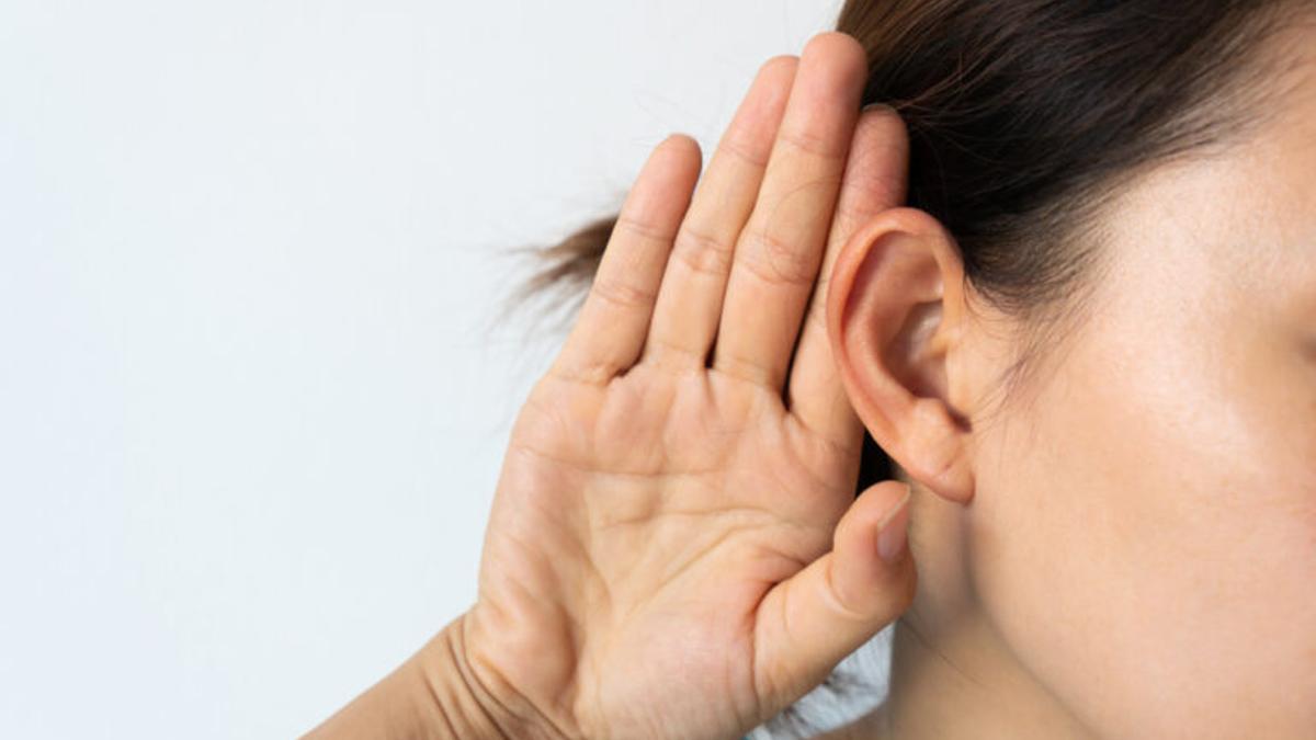 Las consecuencias de los cascos: una de cada cuatro personas tendrá problemas auditivos en 2050