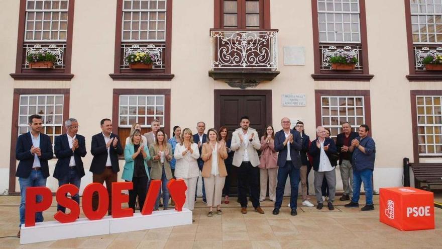 El socialista Borja Perdomo presenta su candidatura al Cabildo