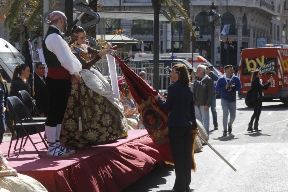 Búscate en el público de la mascletà del 1 de marzo