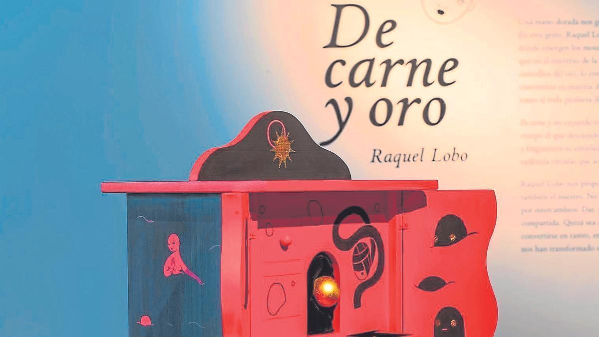 Visitas de la exposición Raquel Lobo en la sala Borrón de Oviedo.