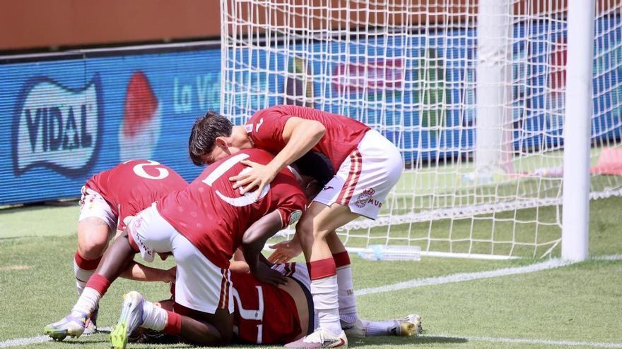Las mejores imágenes del partido entre el Real Murcia Imperi