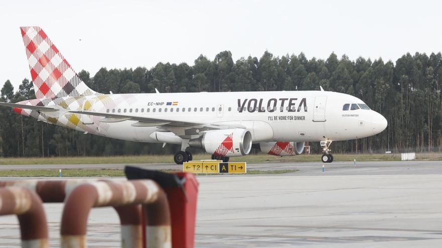 Volotea, aerolínea clave en el aeropuerto de Asturias, prepara una gran restructuración interna