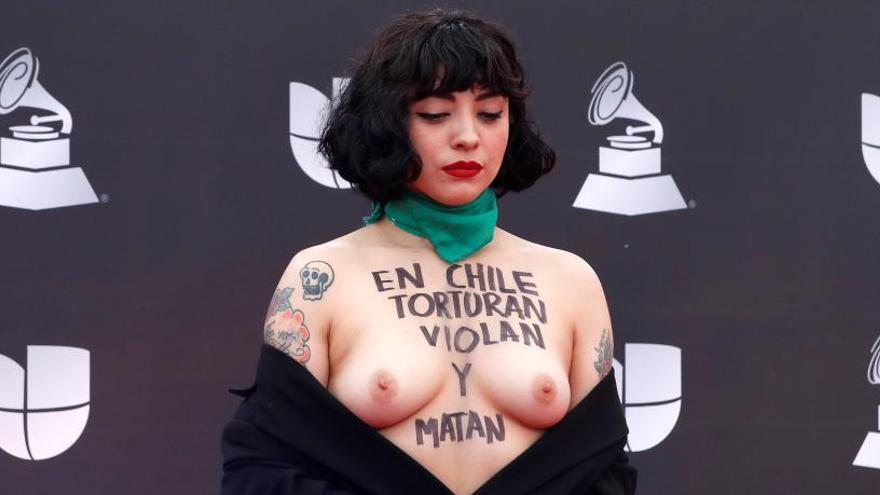 La protesta de Mon Laferte contra la violencia en Chile