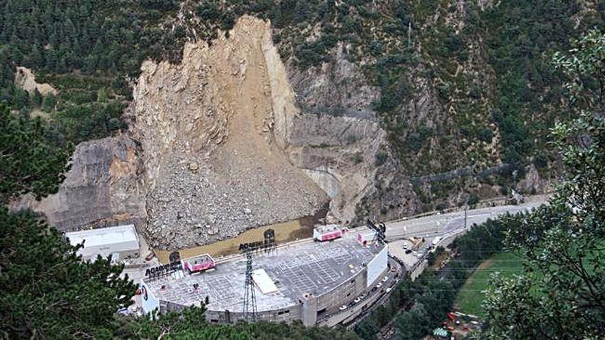 L&#039;esllavissada i el sostre del Punt de Trobada