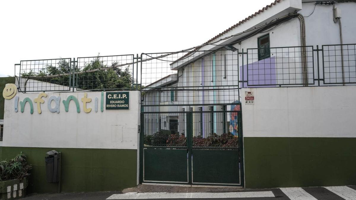 34 escolares sufren a diario la ruina del edificio de infantil del Eduardo Rivero 