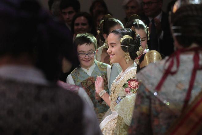 Exaltación de Sara Larrazábal, la última fallera mayor, infantil o mayor, exaltada en el Palau.
