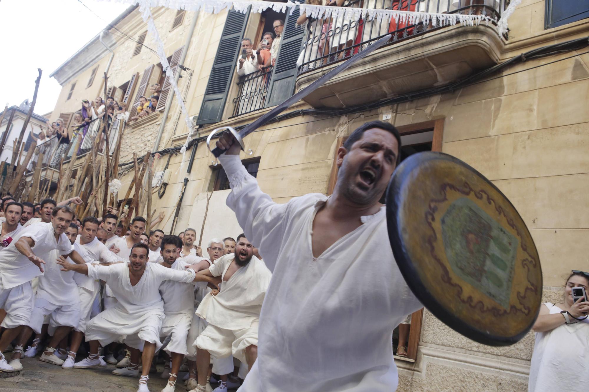 Eindrücke vom traditionellen Festspiel "Moros y Cristianos" in Pollença