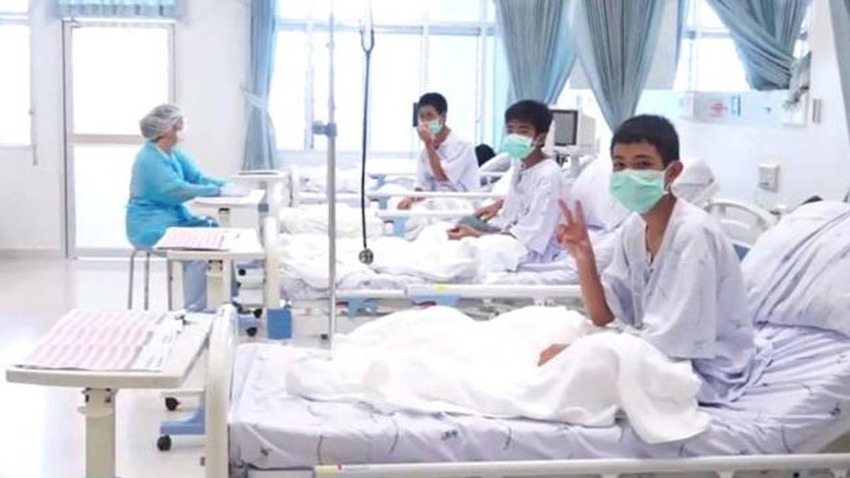 Tailandia difunde las primeras imágenes de los niños en el hospital