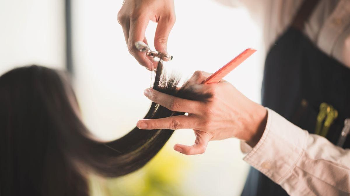 La frecuencia con la que nos cortamos el pelo puede afectar a nuestra salud capilar.
