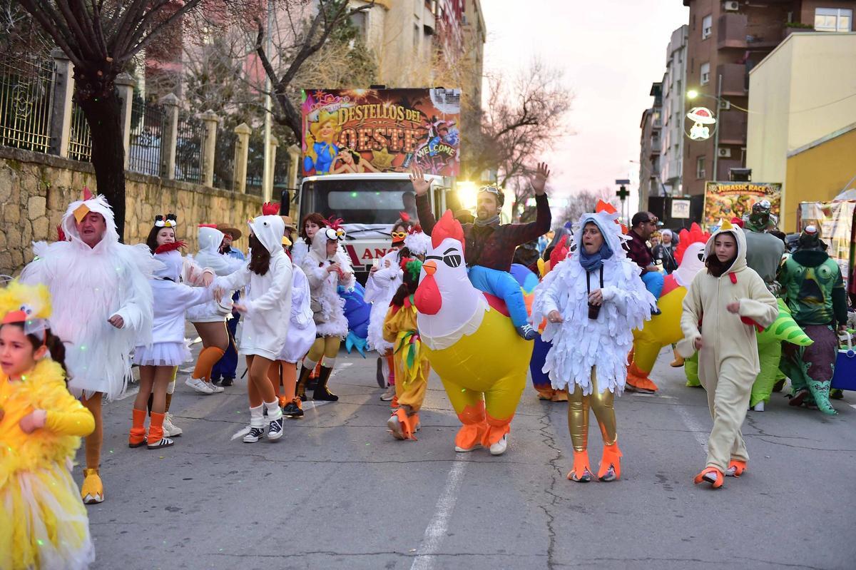 Fotogalería | El Carnaval de Navalmoral de la Mata exhibe su mejor cara cargada de innovación, alegría y creatividad