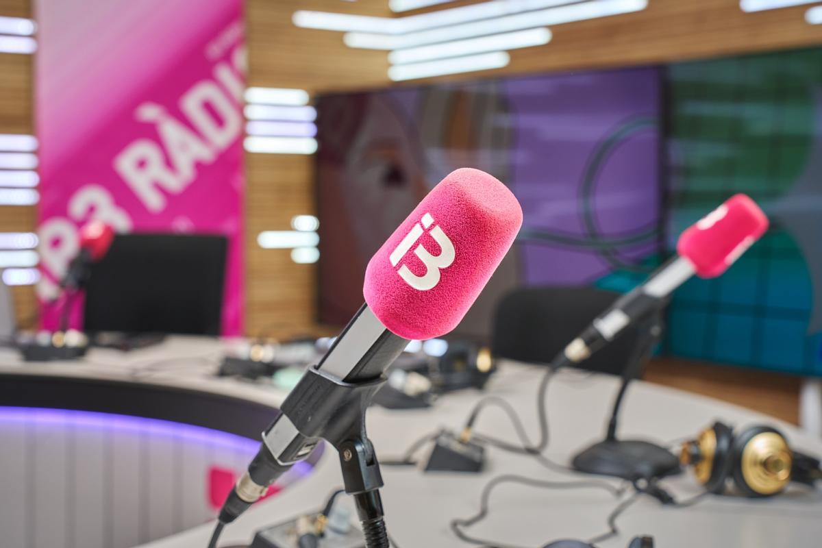 Fotografia del estudio de IB3 Ràdio
