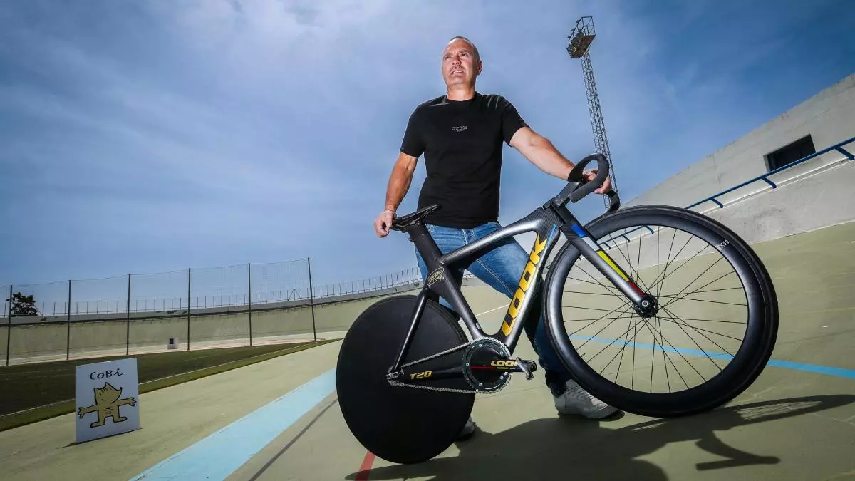 José Manuel Moreno: Un kilómetro de oro; un minuto para la historia