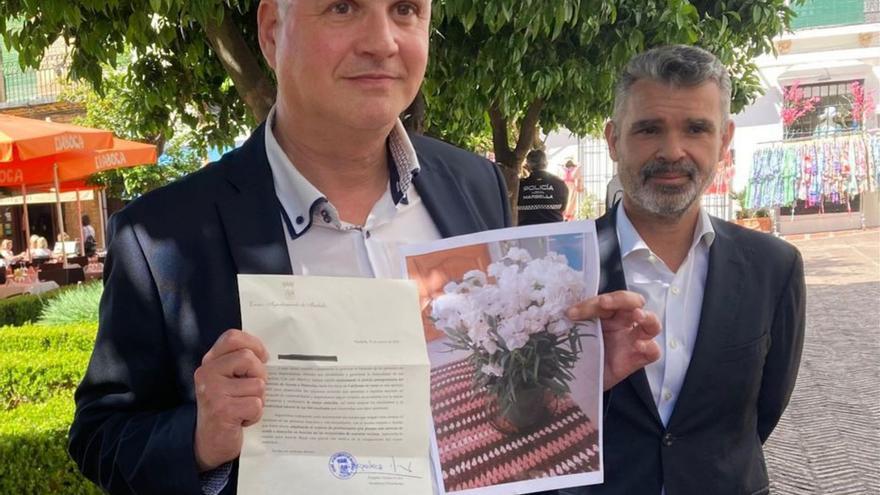 Polémica por el regalo de flores a los usuarios de un servicio municipal en Marbella