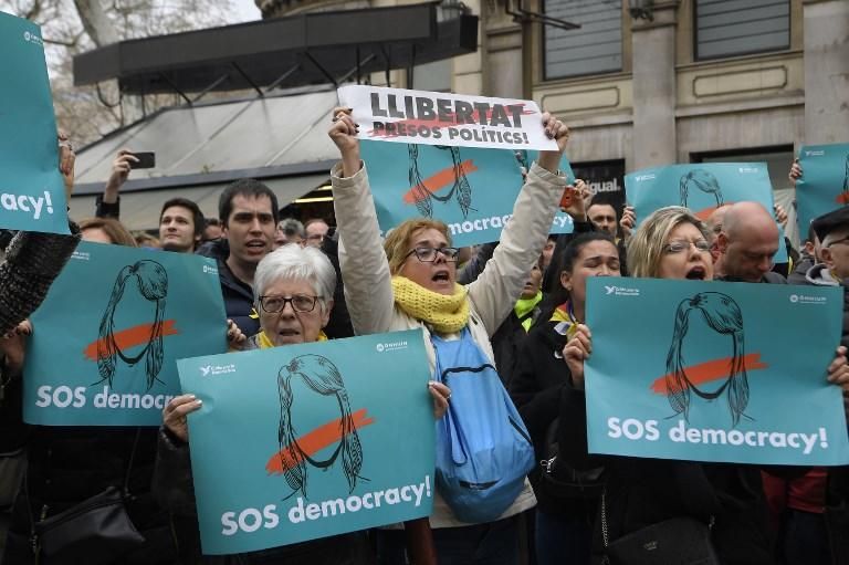 Miles de manisfestantes en Bélgica y Cataluña en protesta por la detención de Puigdemont