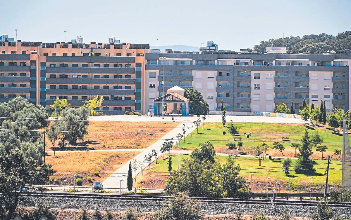 Viviendas de nueva construcción en el Junquillo, una zona de expansión residencial en Cáceres.