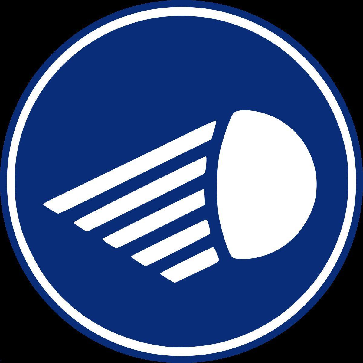 Señal de luces obligatorias R-413 que aparece antes de cualquier túnel.