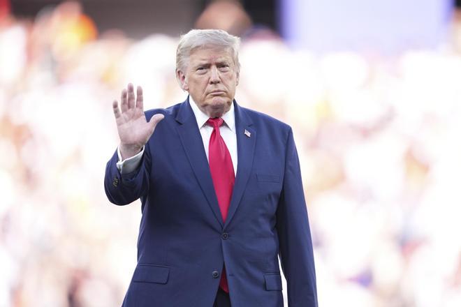 Trump niega tensiones con España: "Les he felicitado por tener un gran equipo"