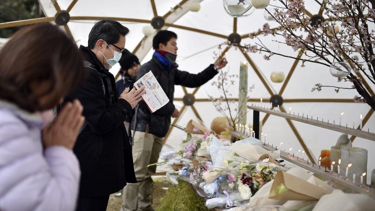 JAPÓN CONMEMORA EL QUINTO ANIVERSARIO DEL TSUNAMI CON UN MINUTO DE SILENCIO