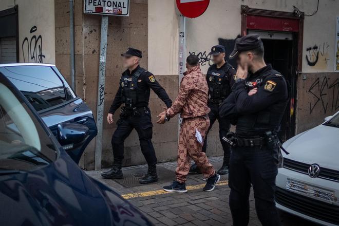 Registro y detenciones en un club cannábico de Santa Cruz