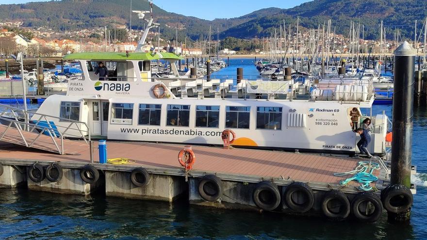 Casi 700 personas usan el barco de Moaña en su primer domingo en servicio