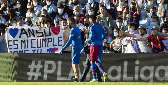 Las imágenes que más duelen: Ansu se lesionó ante el Celta