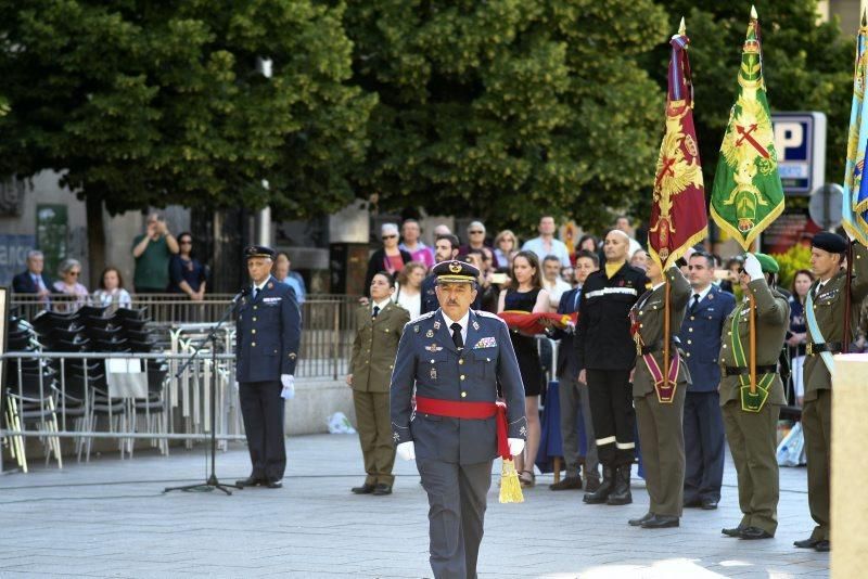 Izado de bandera por el Día de las Fuerzas Armadas