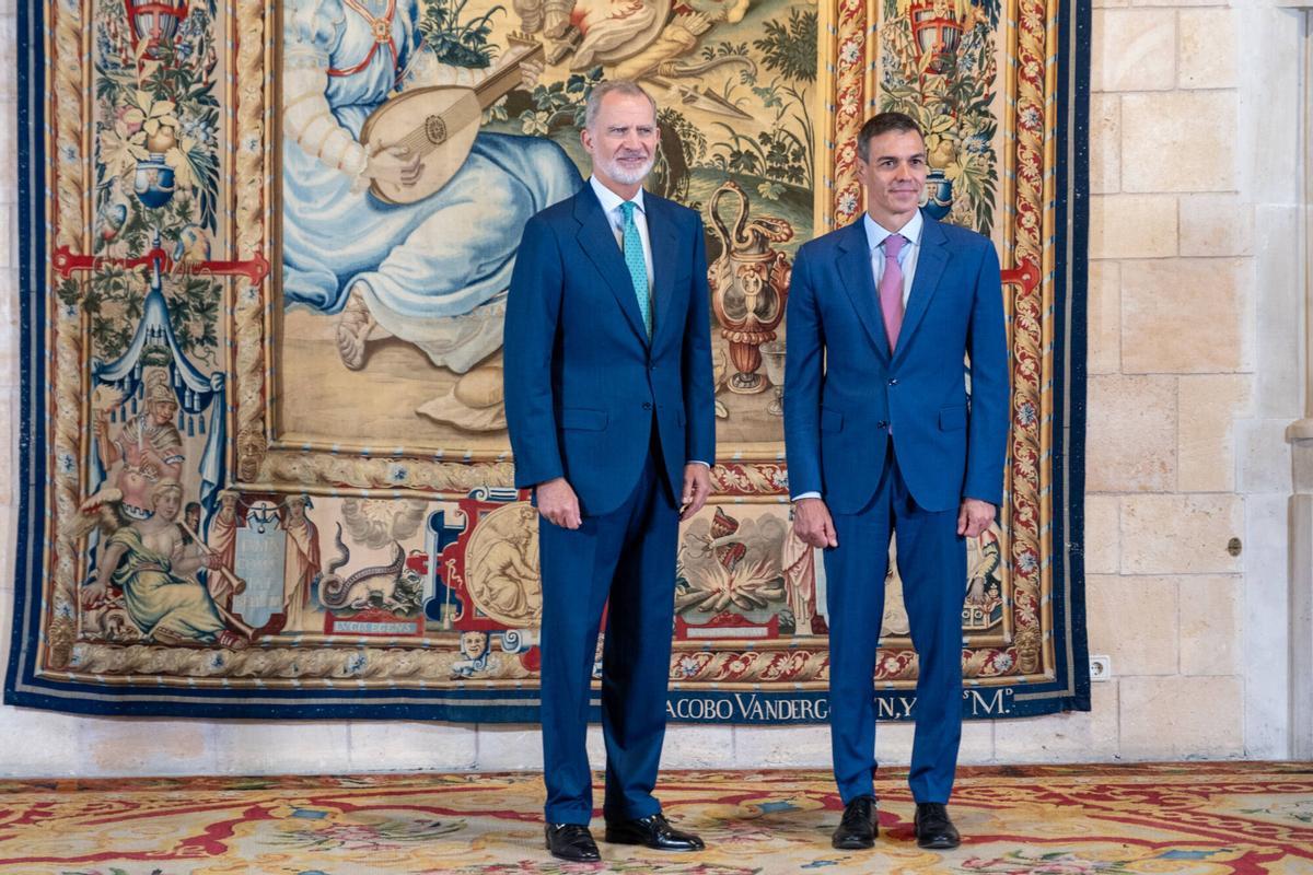 PALMA. Despacho en la Almudaina con el rey y el presidente del gobierno.