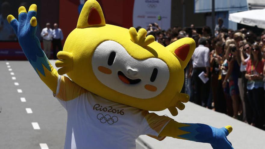 La mascota de los JJOO de Río 2016, Vinizius, en la presentación este miércoles de las sedes olímpicas.