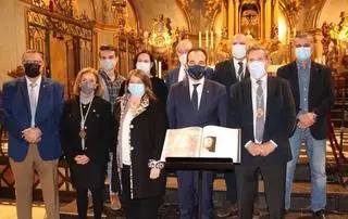 Jesuitas y el El Cristo del Mar presentan un libro sobre sus más de 100 años de historia en Alicante