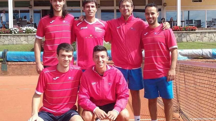 Equipo del Club de Tenis de Gijón.