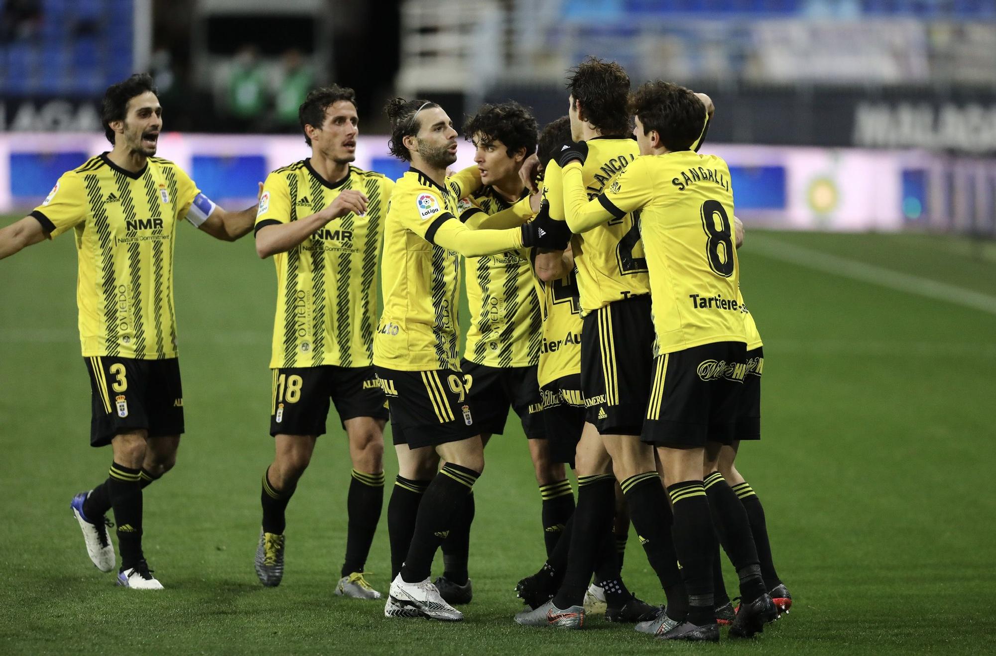 El partido entre el Málaga y el Oviedo, en imágenes