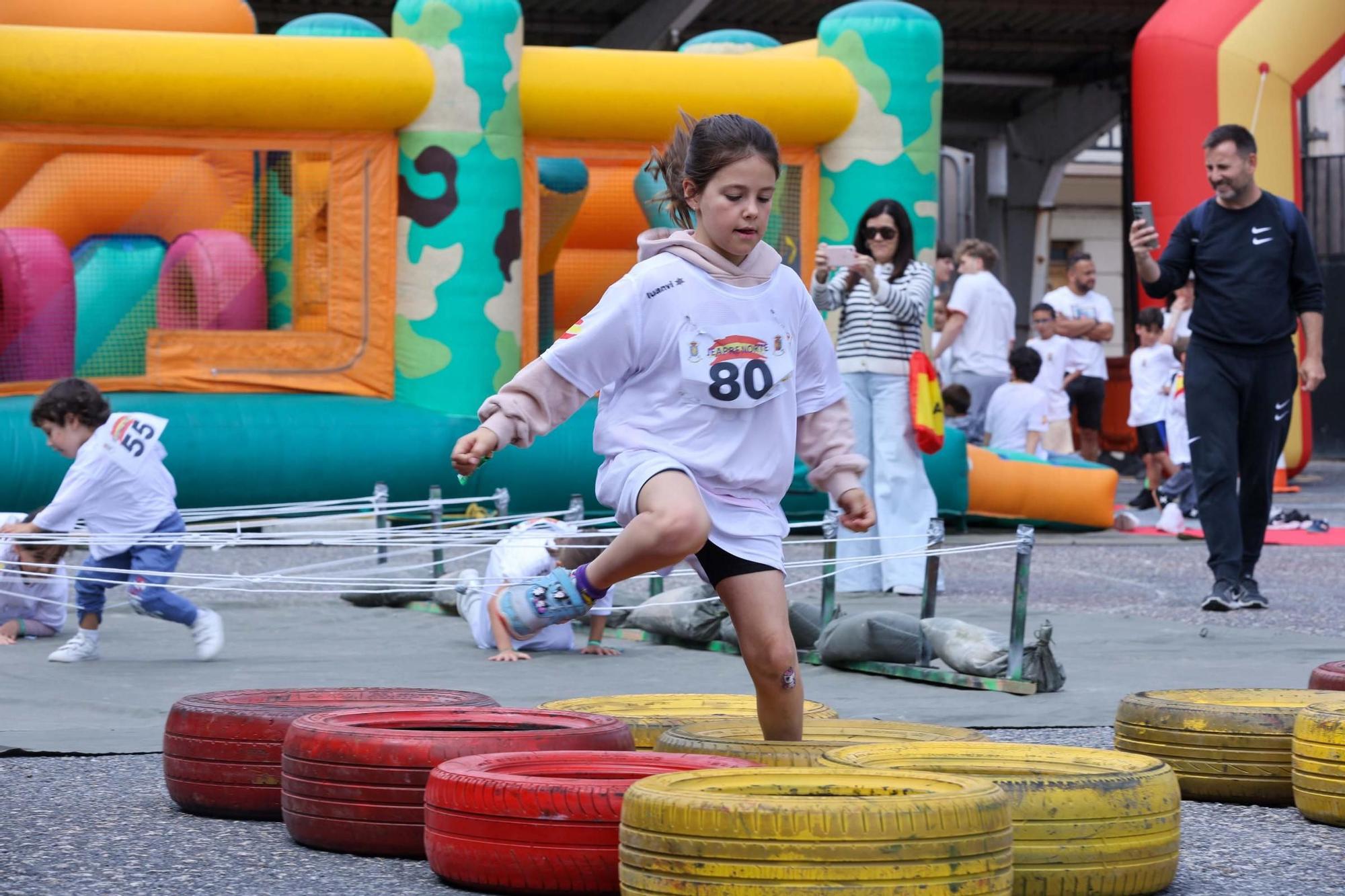 Carrera infantil en el Día de las Fuerzas Armadas en A Coruña