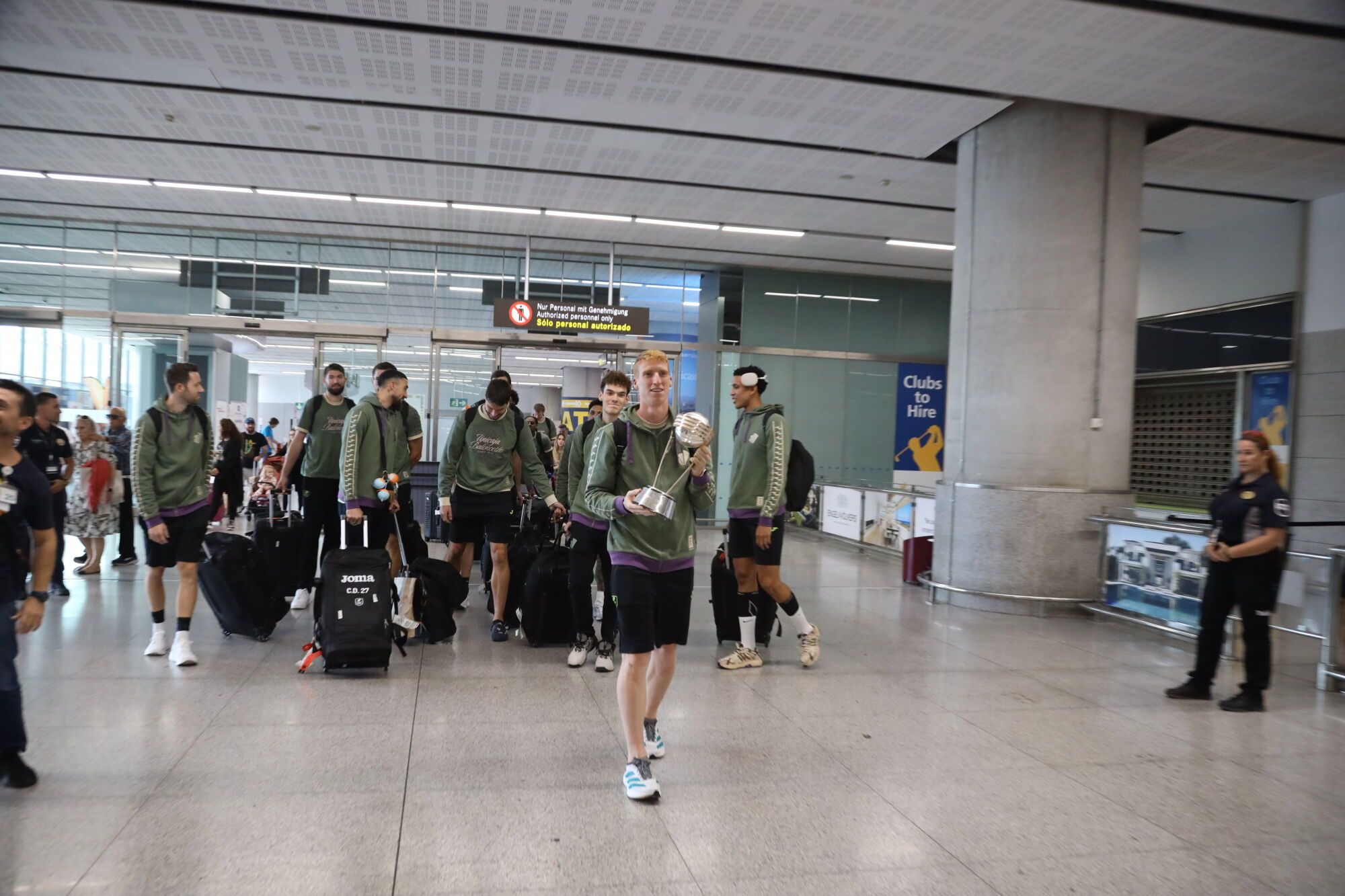 El Unicaja ya está en Málaga tras conquistar su segunda Intercontinental