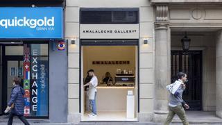 Zaragoza ya tiene su propio museo de la repostería con tartas de queso y 'crumbl cookies' en vitrinas